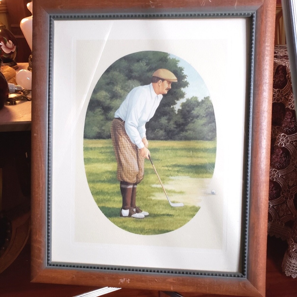 Framed The Art of the Putt - Golfing on the Green 13" x 16" 2.7 lbs